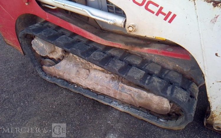 TAKEUCHI TAKEUCHI TL220 Moteur HS  TL220