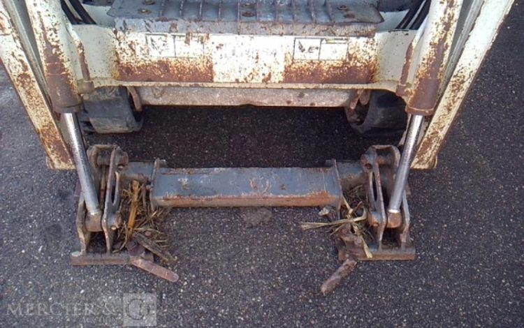 TAKEUCHI TAKEUCHI TL220 Moteur HS  TL220