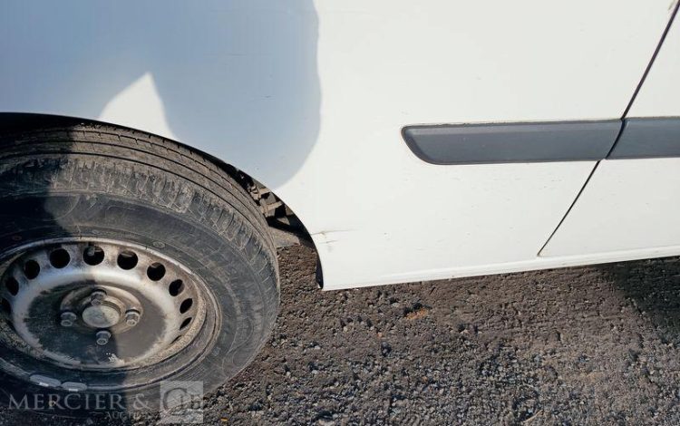 RENAULT KANGOO EXPRESS COMPACT GD CFT DCI 75 BLANC FM-672-LL