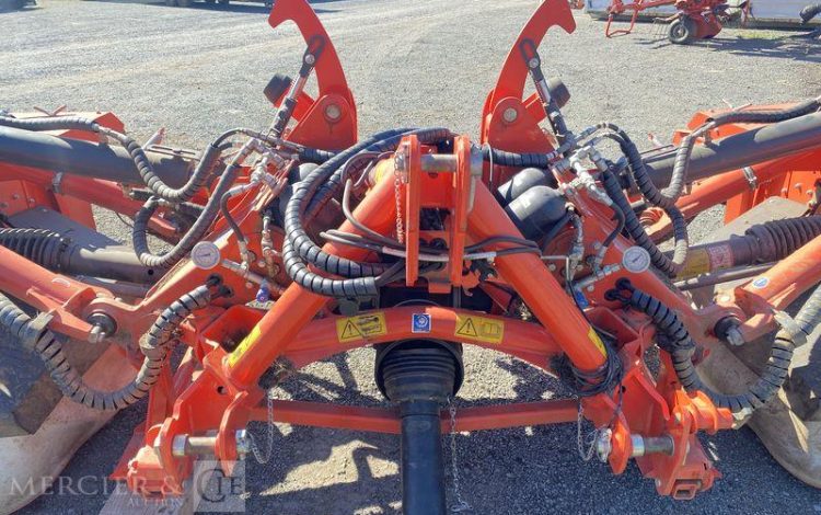 KUHN FAUCHEUSE CONDITIONNEUSE A DISQUE FC 9530D-FF – ANNEE 2021  111