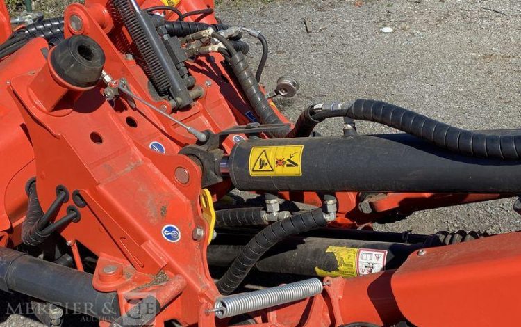 KUHN FAUCHEUSE CONDITIONNEUSE A DISQUE FC 9530D-FF – ANNEE 2021  111