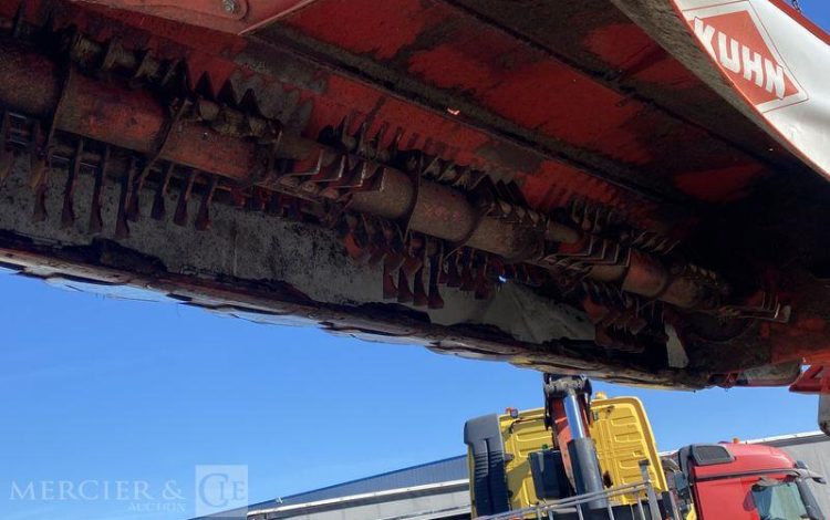 KUHN FAUCHEUSE CONDITIONNEUSE A DISQUE FC 9530D-FF – ANNEE 2021  111