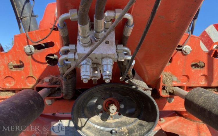 KUHN GIROFANEUR GF 8703 – ANNEE 2023  373