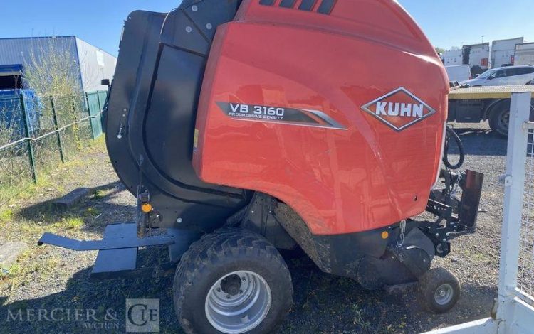 KUHN PRESSE A BALLE RONDE CHAMBRE VARIABLE VB 3160 OF – ANNEE 2021  733