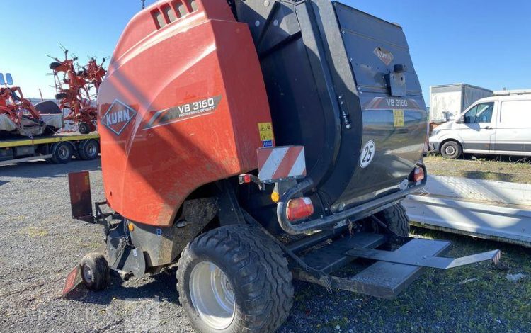 KUHN PRESSE A BALLE RONDE CHAMBRE VARIABLE VB 3160 OF – ANNEE 2021  733