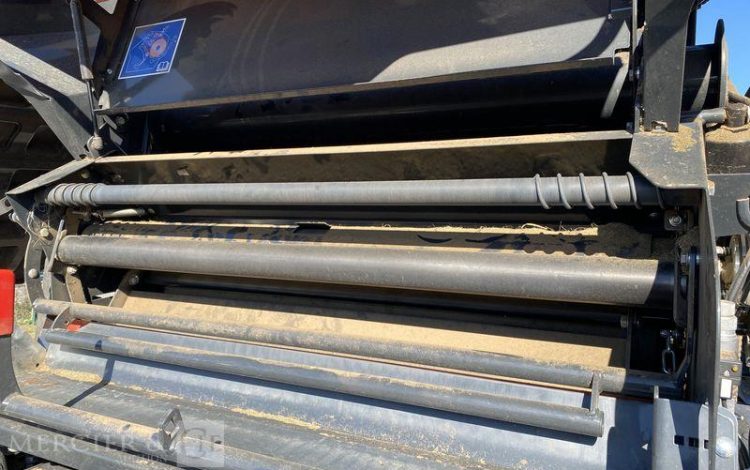 KUHN PRESSE A BALLE RONDE CHAMBRE VARIABLE VB 3160 OF – ANNEE 2021  733