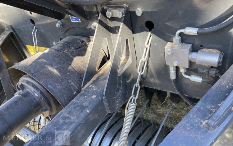 KUHN PRESSE A BALLE RONDE CHAMBRE VARIABLE VB 3160 OF – ANNEE 2021  733