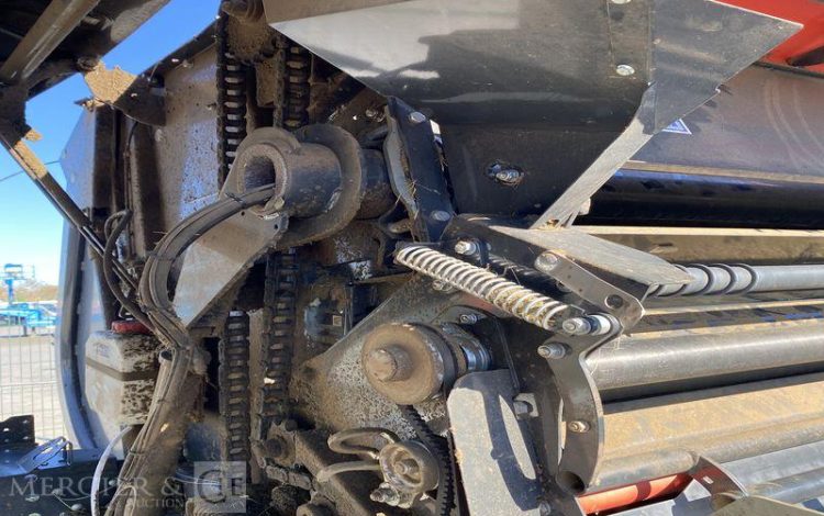 KUHN PRESSE A BALLE RONDE CHAMBRE VARIABLE VB 3160 OF – ANNEE 2021  733