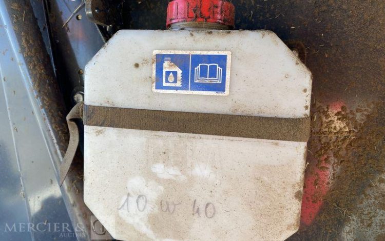 KUHN PRESSE A BALLE RONDE CHAMBRE VARIABLE VB 3160 OF – ANNEE 2021  733