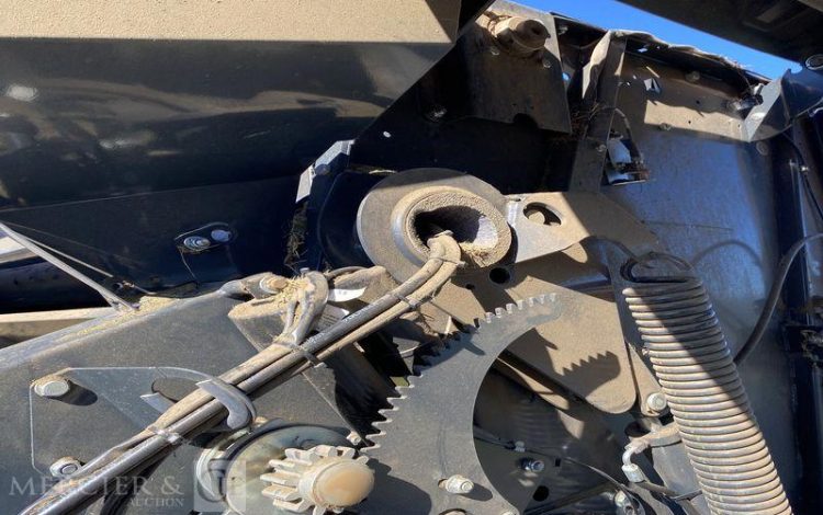 KUHN PRESSE A BALLE RONDE CHAMBRE VARIABLE VB 3160 OF – ANNEE 2021  733