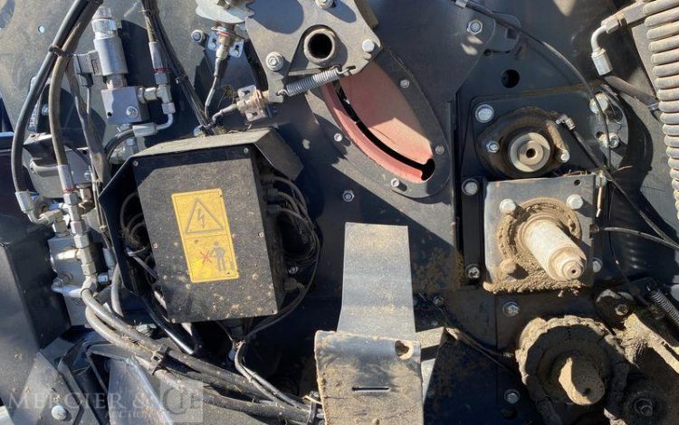 KUHN PRESSE A BALLE RONDE CHAMBRE VARIABLE VB 3160 OF – ANNEE 2021  733