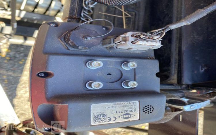 KUHN PRESSE A BALLE RONDE CHAMBRE VARIABLE VB 3160 OF – ANNEE 2021  733