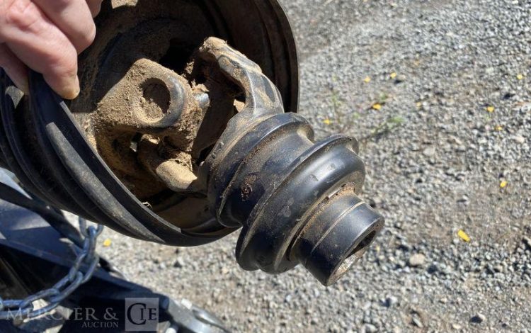 KUHN PRESSE A BALLE RONDE CHAMBRE VARIABLE VB 3160 OF – ANNEE 2021  733