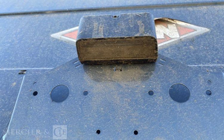 KUHN PRESSE A BALLE RONDE CHAMBRE VARIABLE VB 3160 OF – ANNEE 2021  733