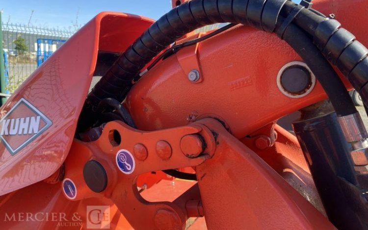 KUHN FAUCHEUSE CONDITIONNEUSE A DISQUES FRONTALE FC3525DF-FF – ANNEE 2021  828