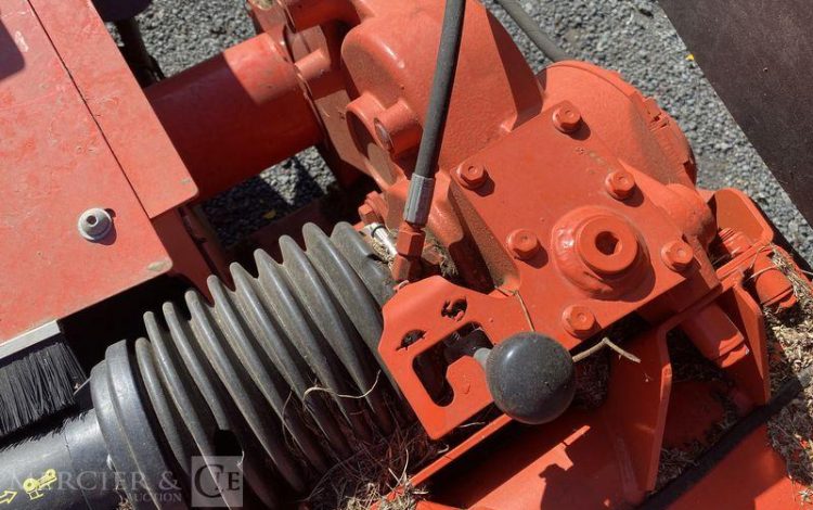 KUHN FAUCHEUSE CONDITIONNEUSE A DISQUES FRONTALE FC3525DF-FF – ANNEE 2021  828