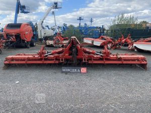 KVERNELAND HERSE ROTATIVE HYDRAULIQUE – LARGEUR 6M  71485