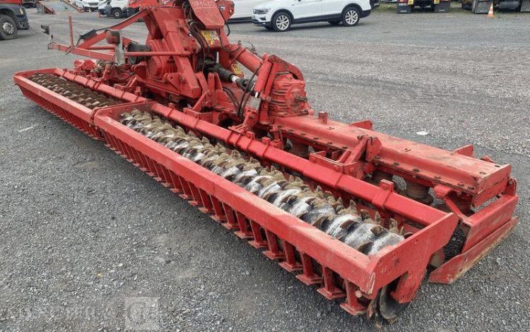 KVERNELAND HERSE ROTATIVE HYDRAULIQUE – LARGEUR 6M  71485