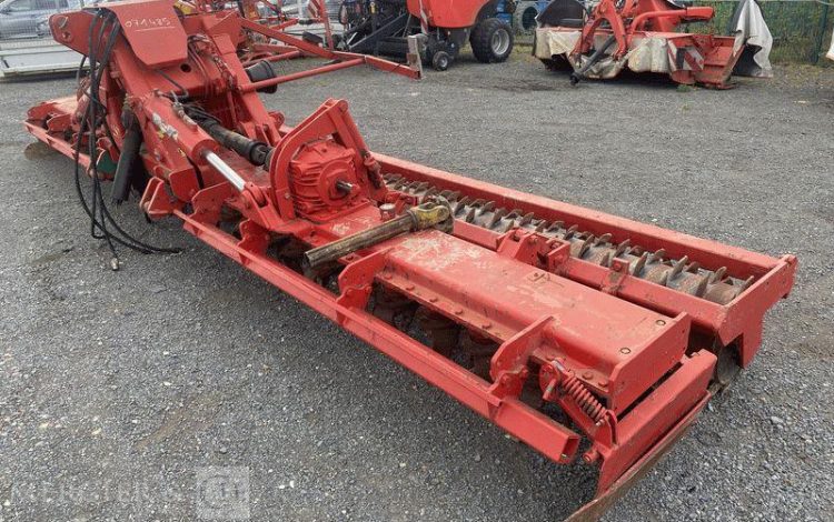 KVERNELAND HERSE ROTATIVE HYDRAULIQUE – LARGEUR 6M  71485