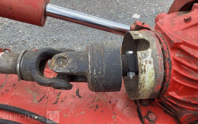 KVERNELAND HERSE ROTATIVE HYDRAULIQUE – LARGEUR 6M  71485