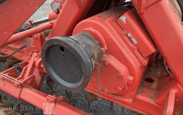 KVERNELAND HERSE ROTATIVE HYDRAULIQUE – LARGEUR 6M  71485