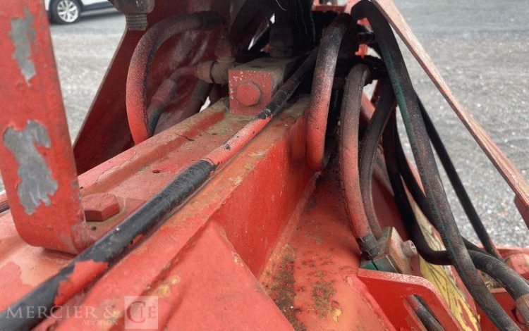 KVERNELAND HERSE ROTATIVE HYDRAULIQUE – LARGEUR 6M  71485