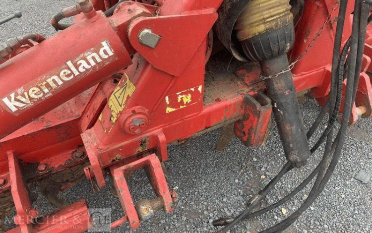 KVERNELAND HERSE ROTATIVE HYDRAULIQUE – LARGEUR 6M  71485