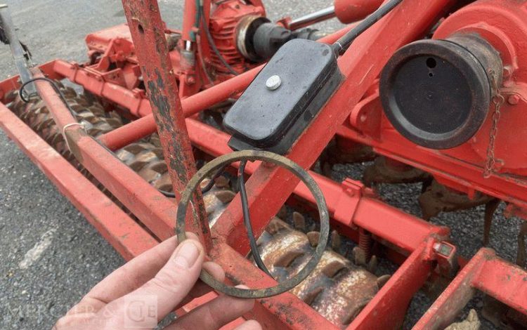 KVERNELAND HERSE ROTATIVE HYDRAULIQUE – LARGEUR 6M  71485