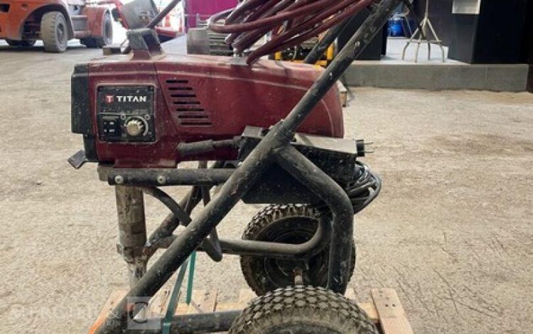 TITAN 1040  AIR010583