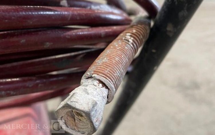 TITAN 1040  AIR010583