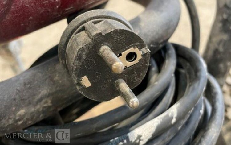 TITAN 1040  AIR010583