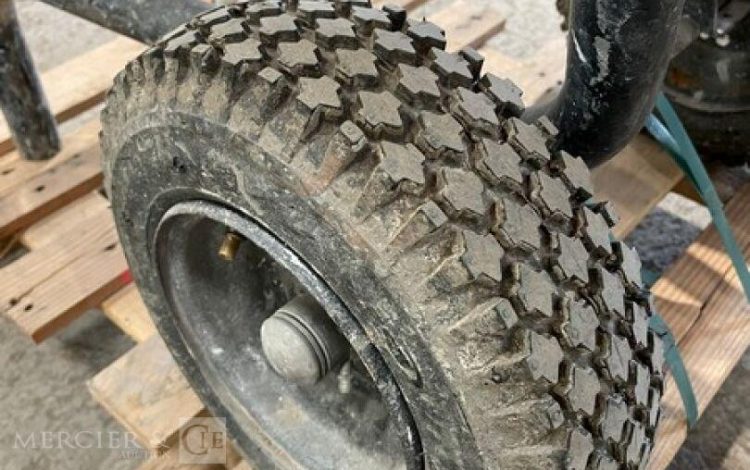 TITAN 1040  AIR010583