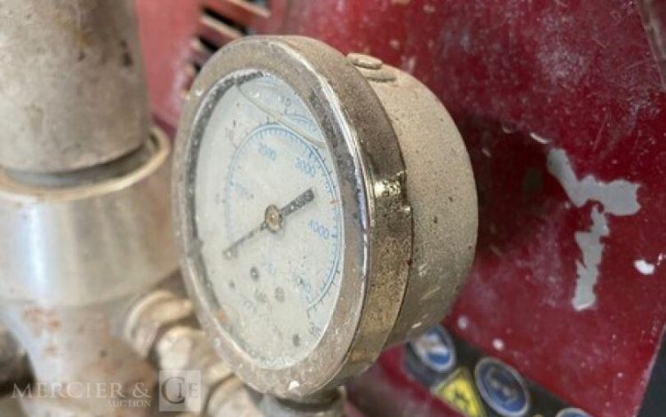 TITAN 1040  AIR010583