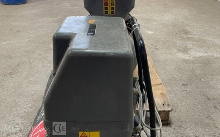 MAUGUIERE   COM010037