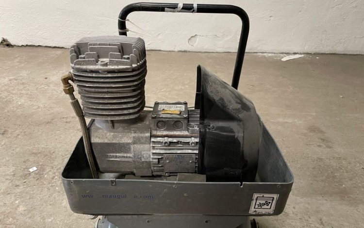 MAUGUIERE   COM010037