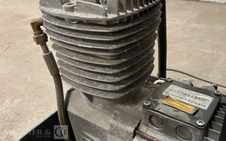 MAUGUIERE   COM010037