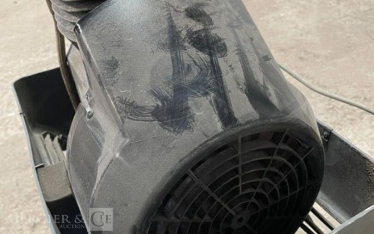 MAUGUIERE   COM010037