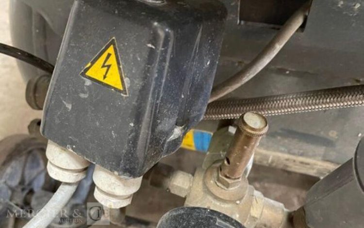 MAUGUIERE   COM010037