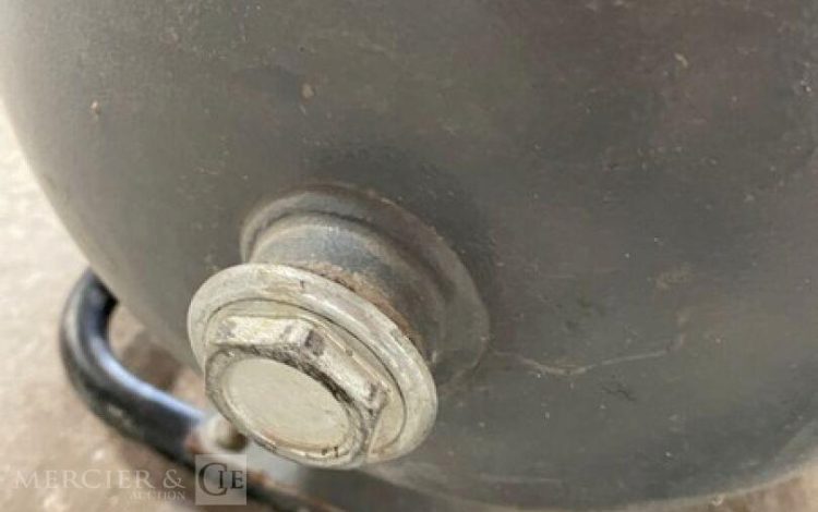 MAUGUIERE   COM010037