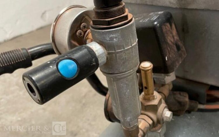 MAUGUIERE   COM010037