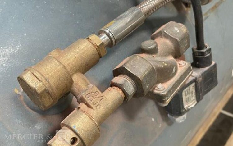 MAUGUIERE   COM010037