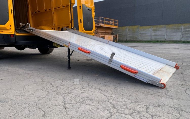 IVECO DAILY 35S16  VE1010236