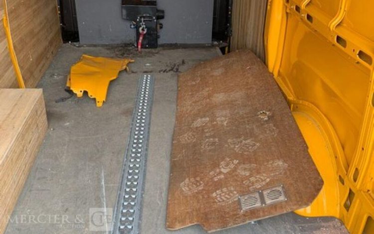 IVECO DAILY 35S16  VE1010236