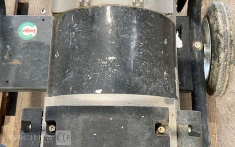 SDMO PERFORM 6500  GRO010823