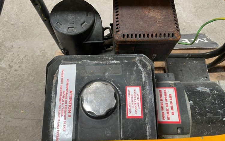 SDMO PERFORM 6500  GRO011008