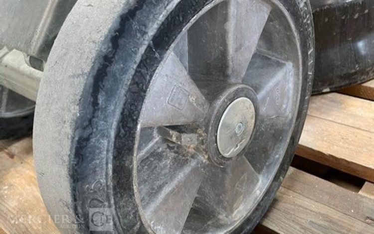 HUSQVARNA   SUR010088