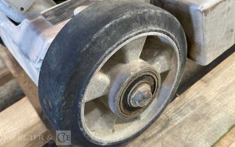 HUSQVARNA FS305  79MAM42026