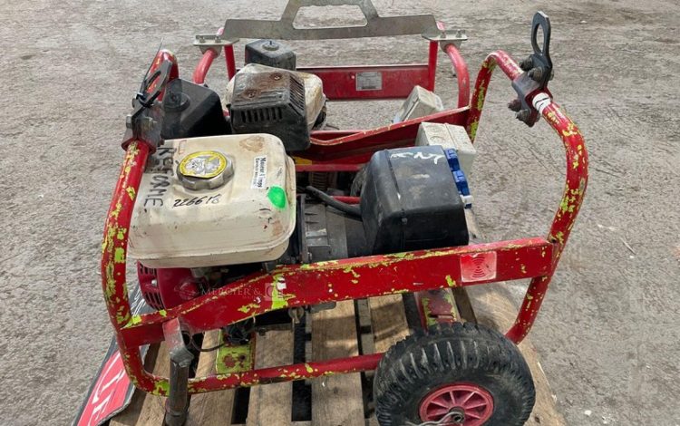 PRAMAC E4000  48MAM42026