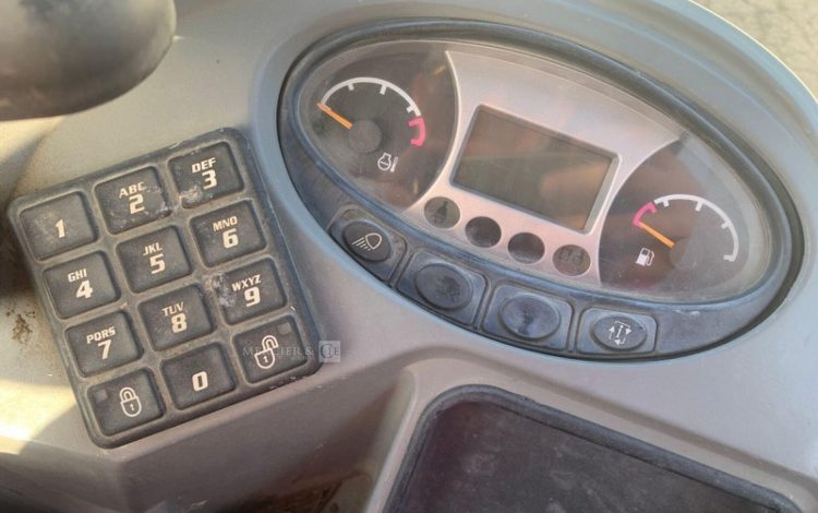 BOBCAT E17  PEL010279