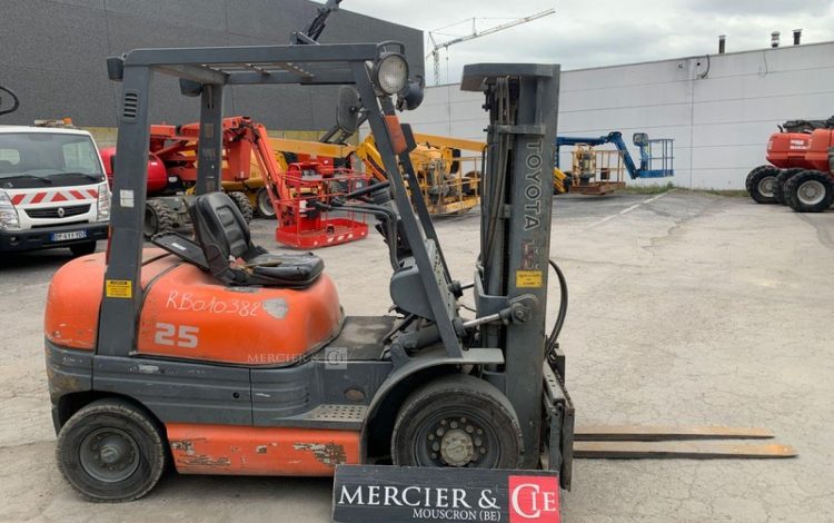 TOYOTA 626-FD25  RB010382